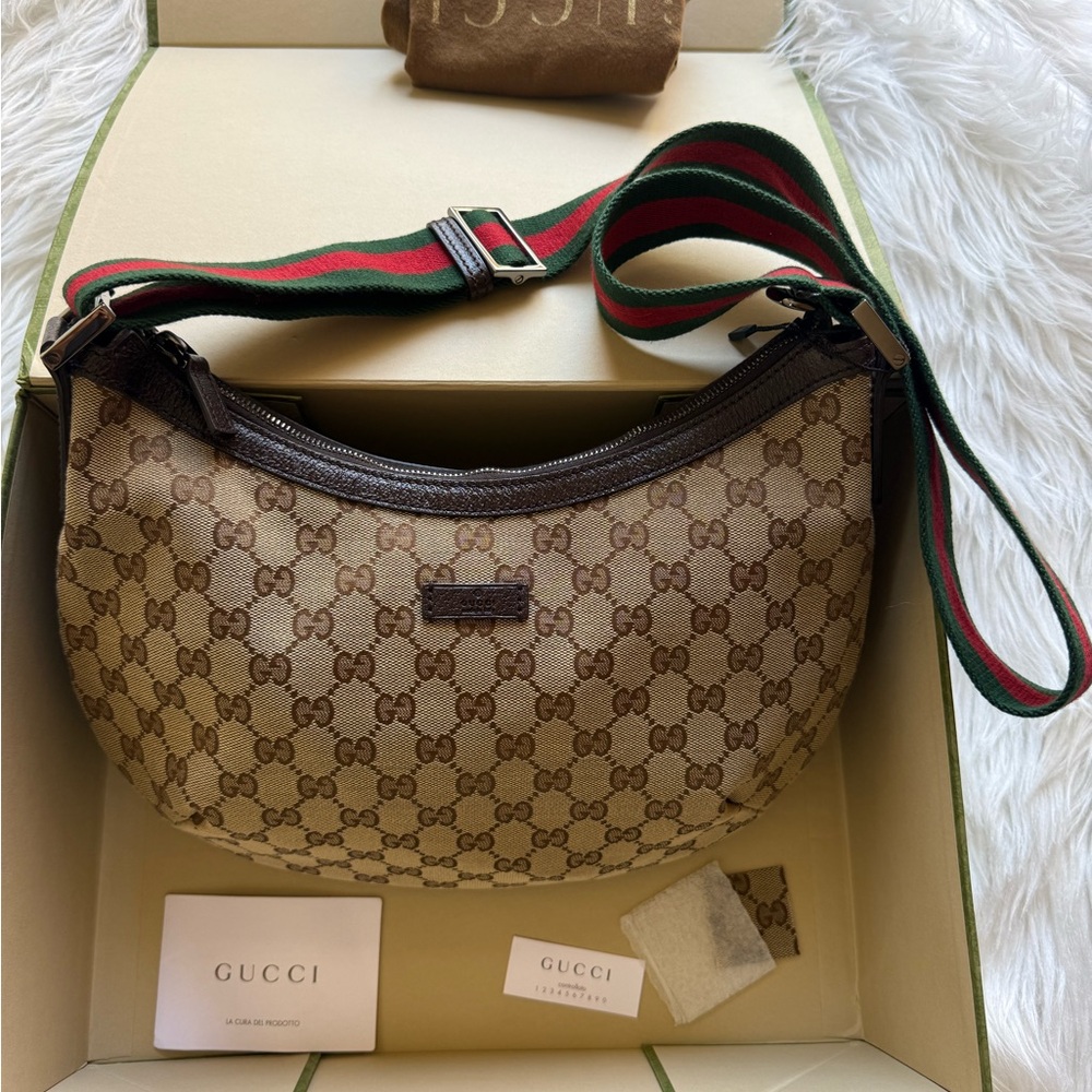 Gucci Beige Shoulder Bag with Signature Red and Green Strap